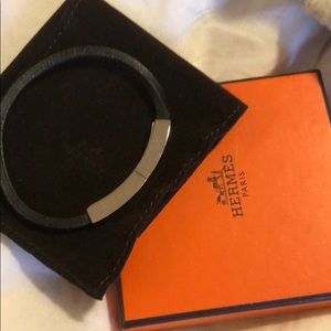 Hermès bracelet! Bought for my brother wrong size